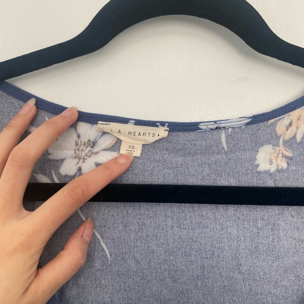 floral tie front crop long sleeve - Picture 2 of 3